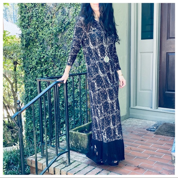 STUNNING MAXI FRINGE DETAIL DRESS - Picture 6 of 7